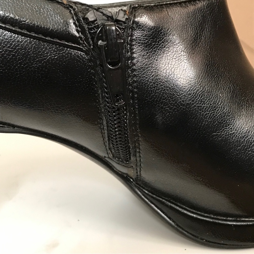 Life stride women's ankle booties black sz 8 soft system leather Slip on Comfort - Picture 5 of 13